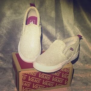 New- Vans Asher Glitter Sneakers- GIRLS/ Toddler 9- see details